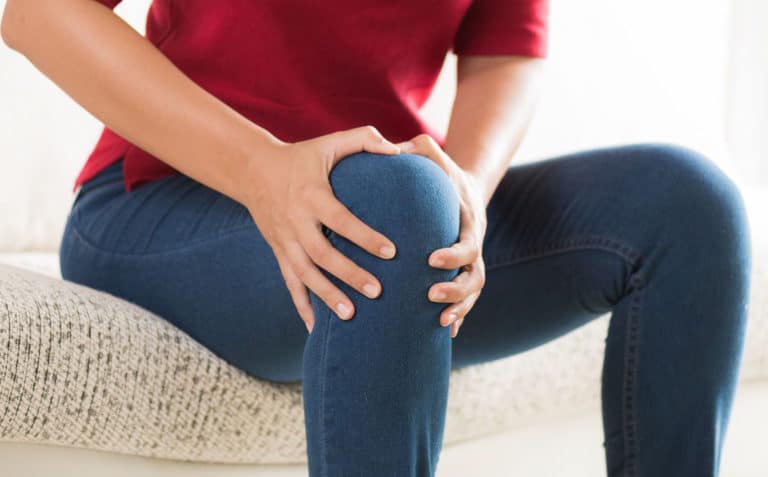 Knee Pain While Sitting | Cause, and Tips to Get Rid of Knee Pain